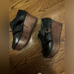 Schutz platform oxfords